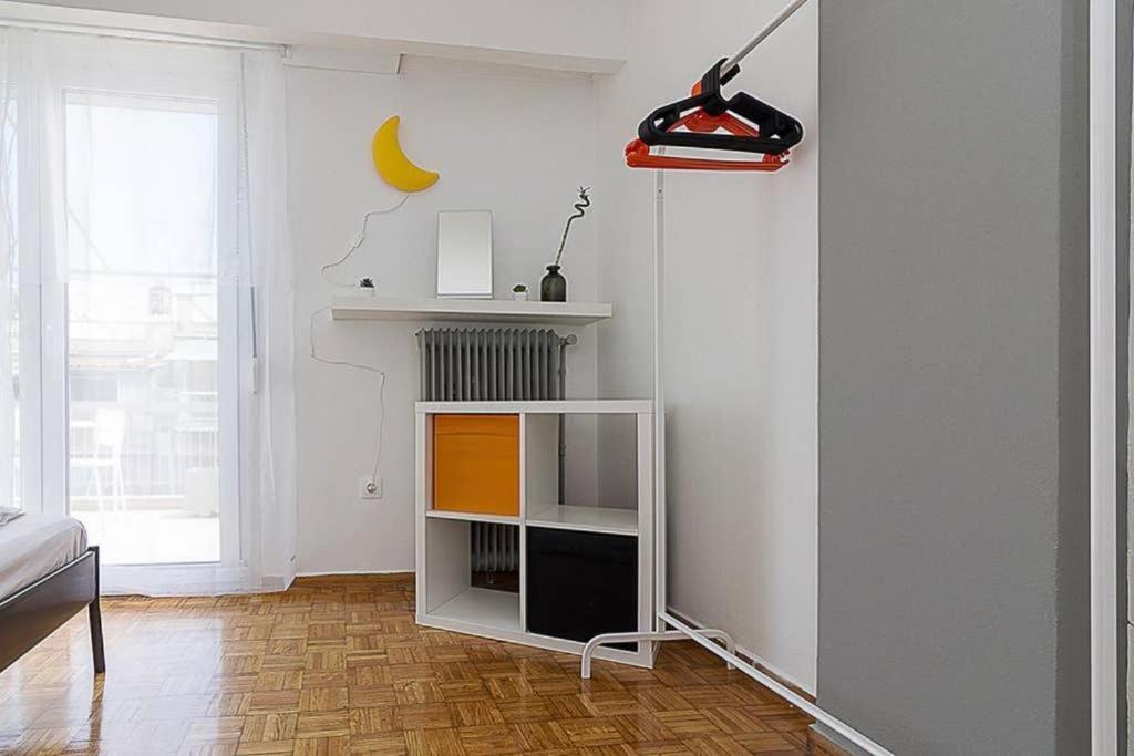 Sunlit 2Br Oasis In Metaxourghio 3Min From Metro Appartement Athene Buitenkant foto